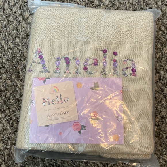 Amelia Personalized Baby Blanket in Light Yellow - Picture 1 of 2